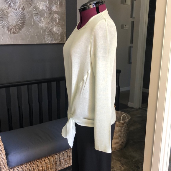 EnThread Linen blend Top - Picture 3 of 6